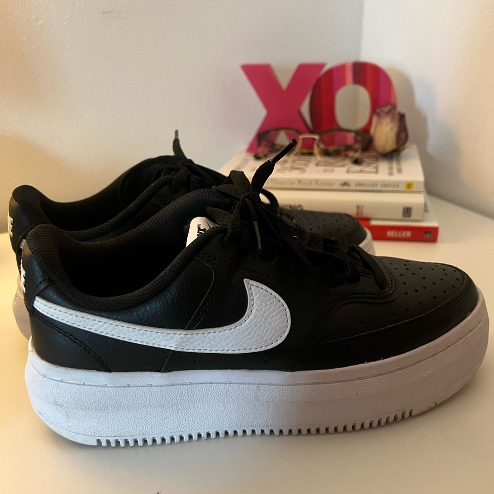 Nike court vision Alta